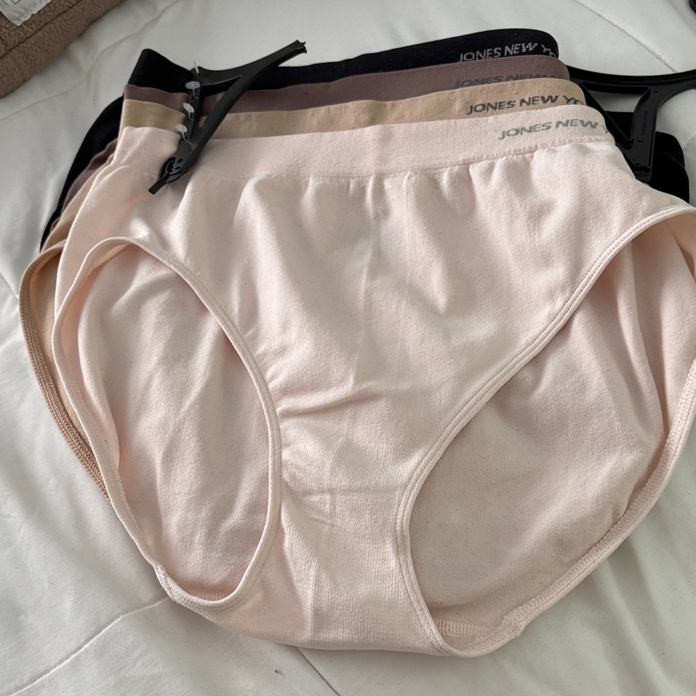 Jones New York Women's Panty Collection. 4 pair NWT - Picture 3 of 5